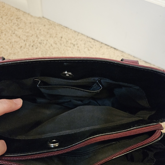 Vintage Giani Bernini red and black leather purse - Picture 11 of 11